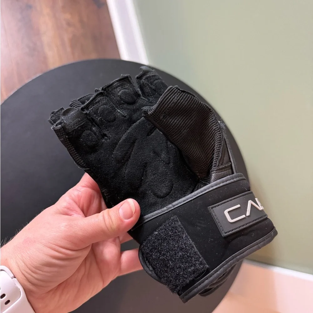 Black Fitness Gloves